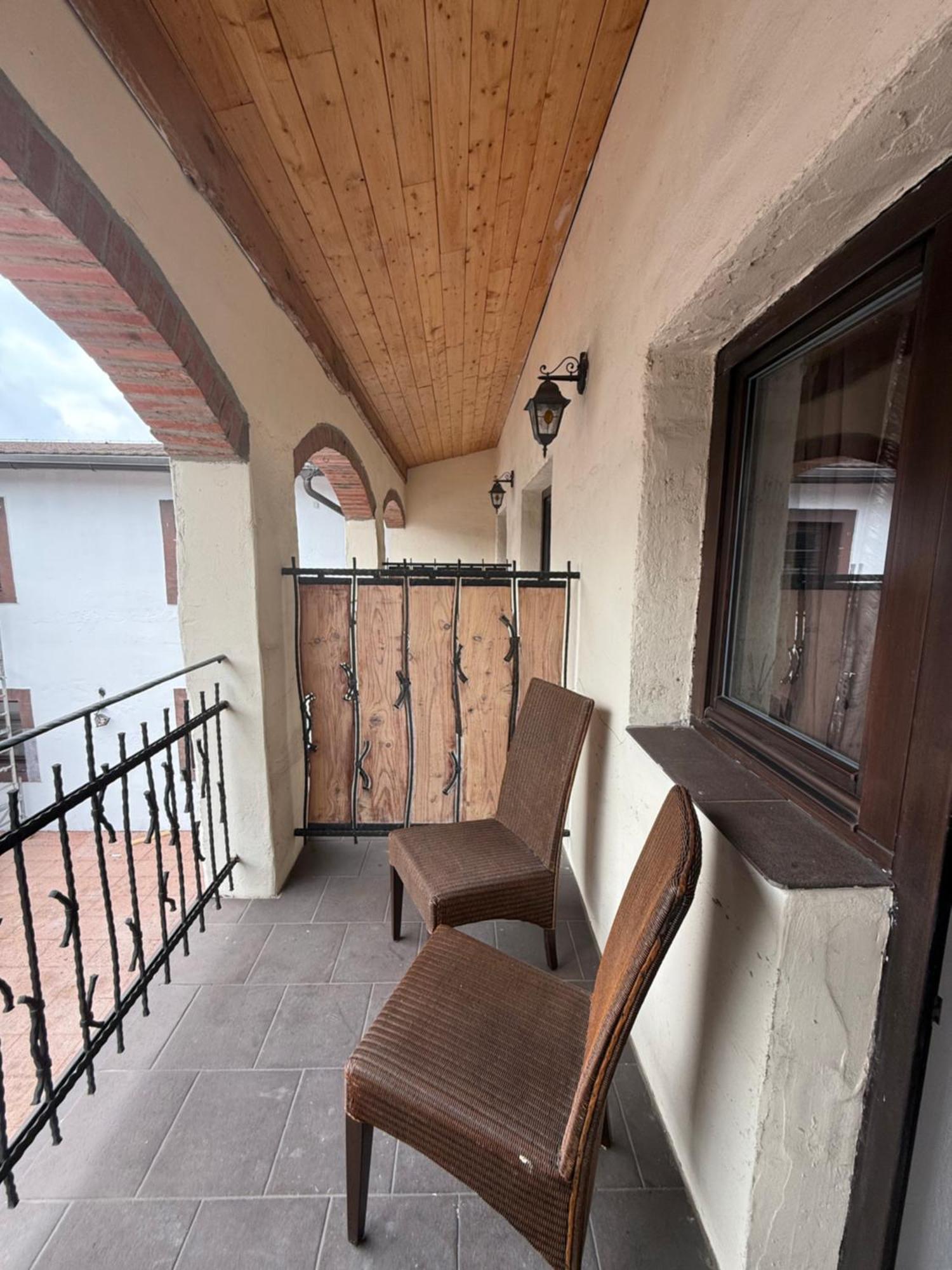 Hotel Plzensky Dvur Frýdek-Místek Buitenkant foto