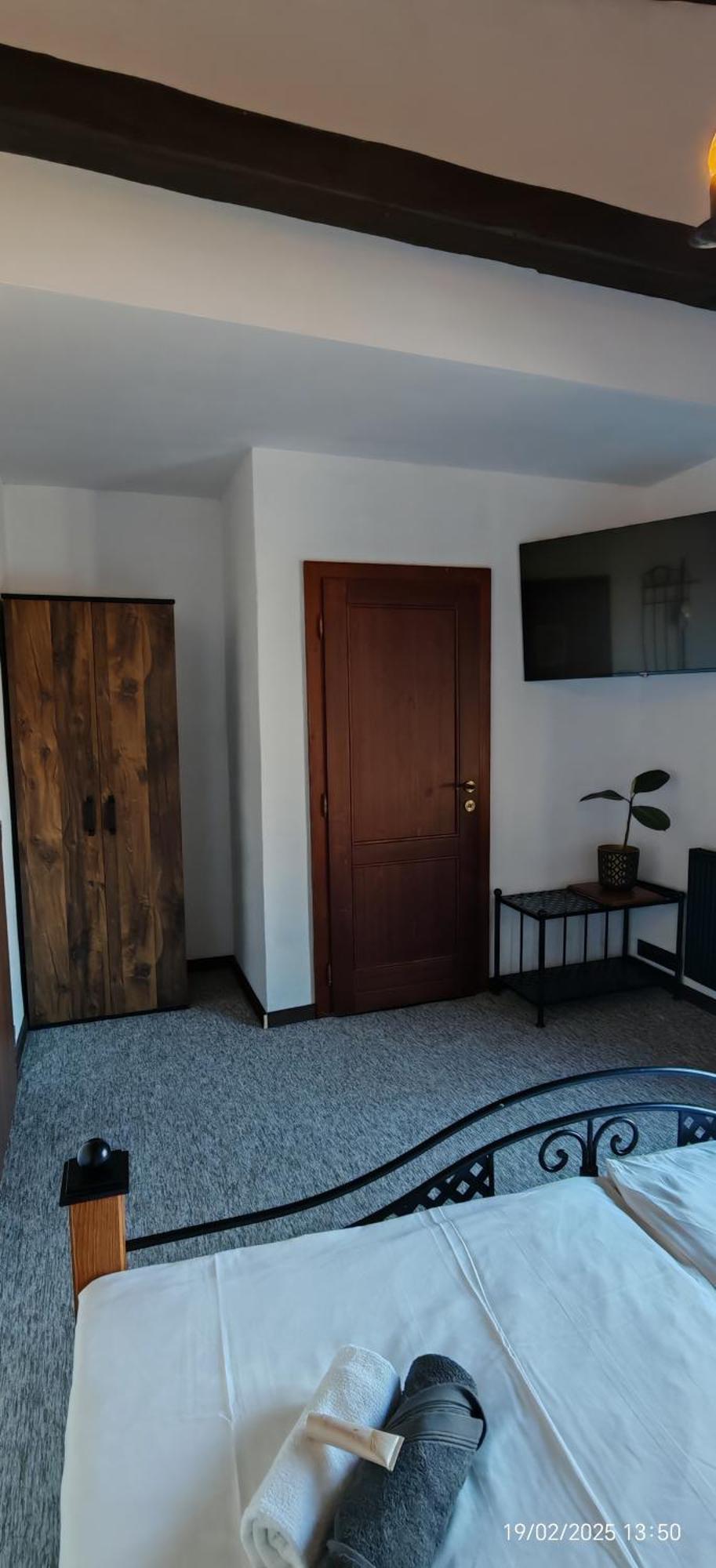 Hotel Plzensky Dvur Frýdek-Místek Buitenkant foto